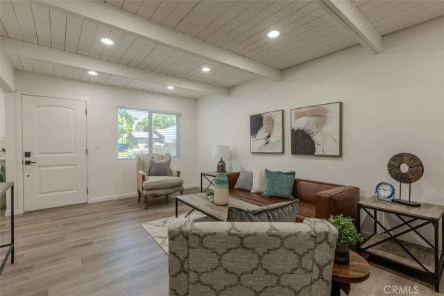 2036 La Jolla, Stockton, CA 95204