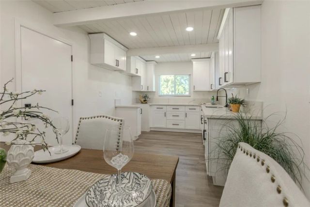 2036 La Jolla, Stockton, CA 95204