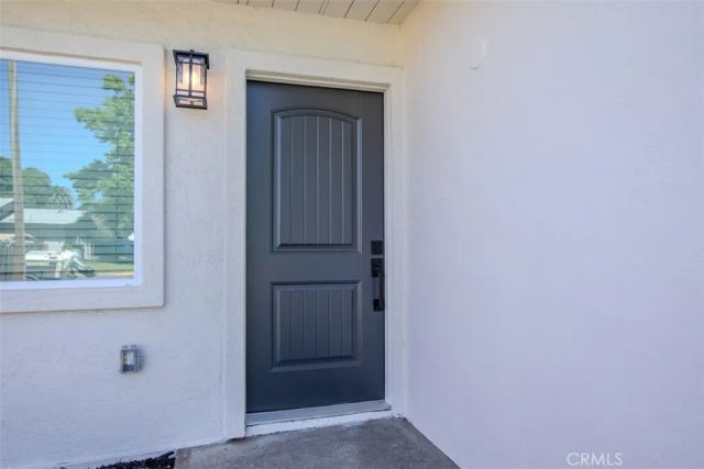 2036 La Jolla, Stockton, CA 95204