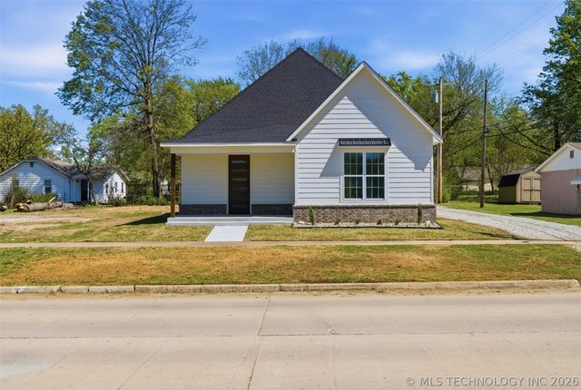 316 W 11th Street, Claremore, OK 74017