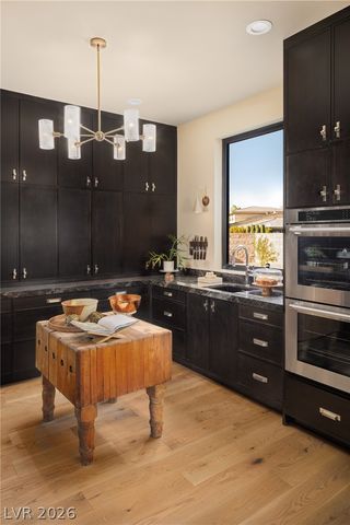 8565 Stange Avenue, Las Vegas, NV 89129