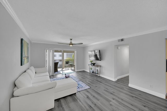 800 E Camino Real 305, Boca Raton, FL 33432