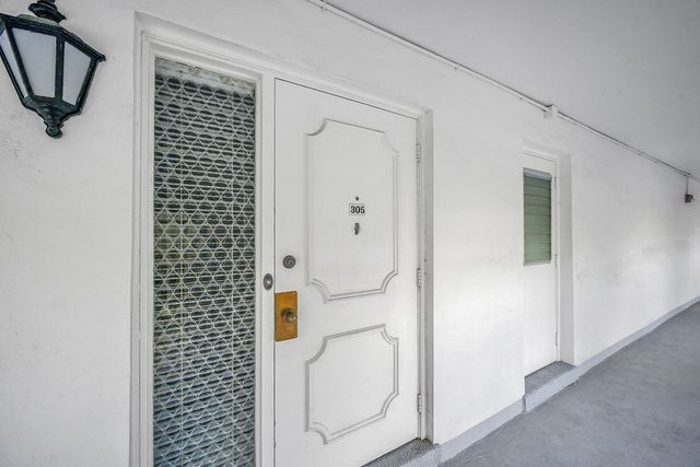 800 E Camino Real 305, Boca Raton, FL 33432