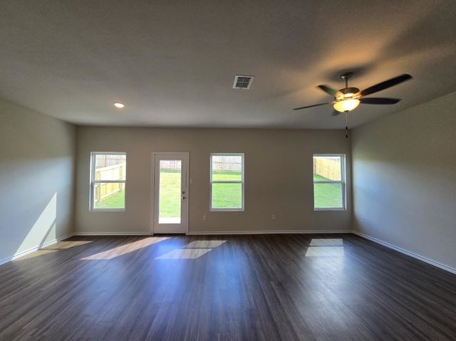 3106 Mesa Drive, Longview, TX 75601