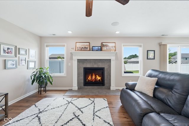905 N Fox Berry Drive, Yorktown, IN 47396