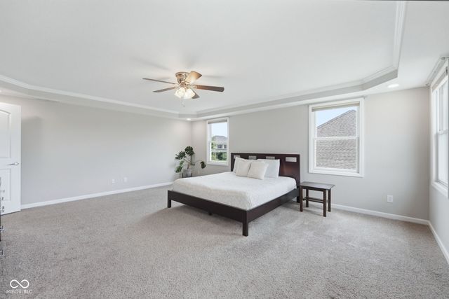 905 N Fox Berry Drive, Yorktown, IN 47396