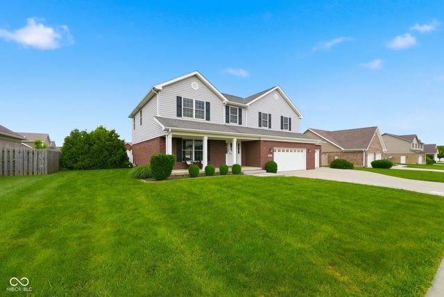 905 N Fox Berry Drive, Yorktown, IN 47396