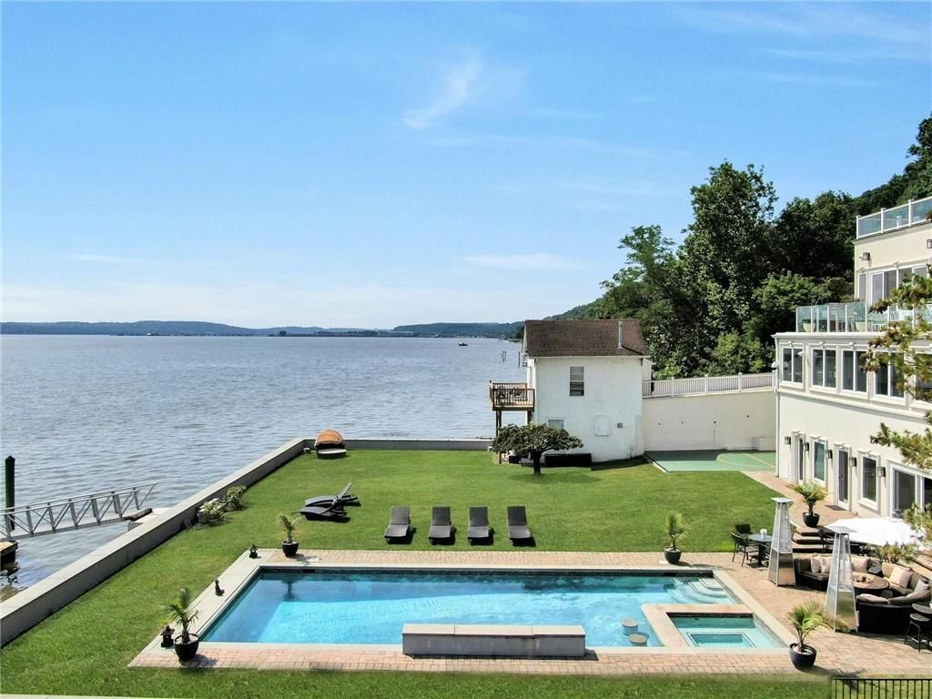 74 River Road, Nyack, NY 10960