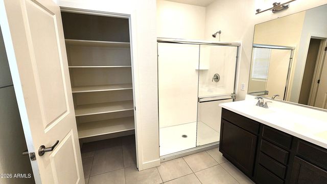 2934 E AUGUSTA Avenue, Gilbert, AZ 85298