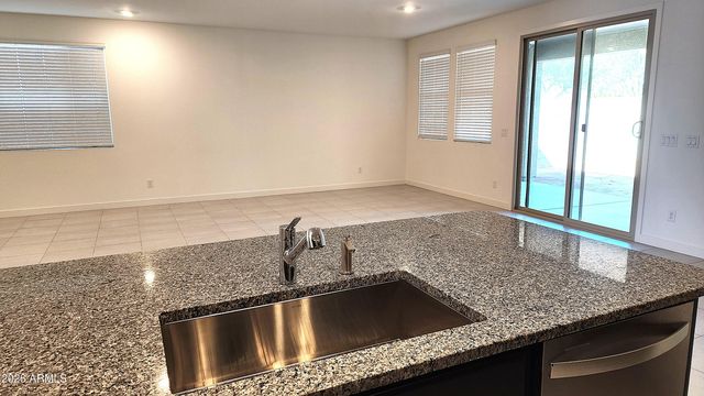 2934 E AUGUSTA Avenue, Gilbert, AZ 85298