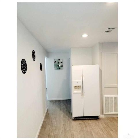 906 E Van Week Street, Edinburg, TX 78541