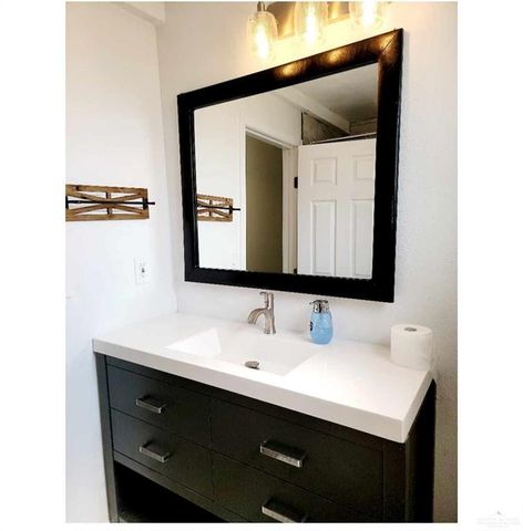 906 E Van Week Street, Edinburg, TX 78541