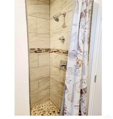 906 E Van Week Street, Edinburg, TX 78541