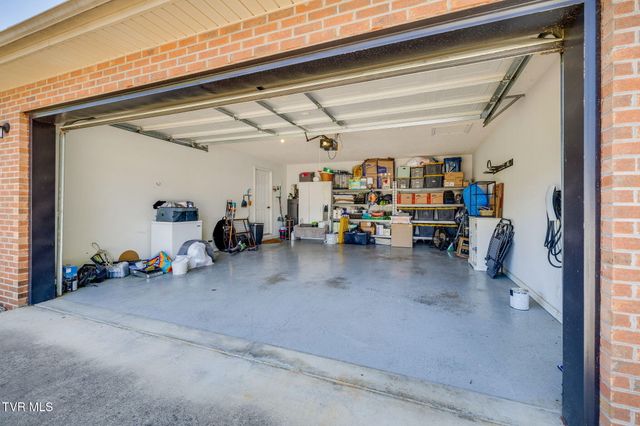 221 Lindas Way, Bristol, TN 37620