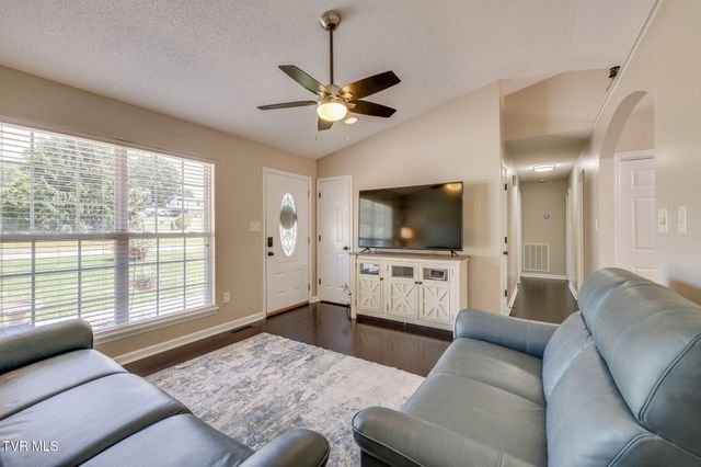 221 Lindas Way, Bristol, TN 37620
