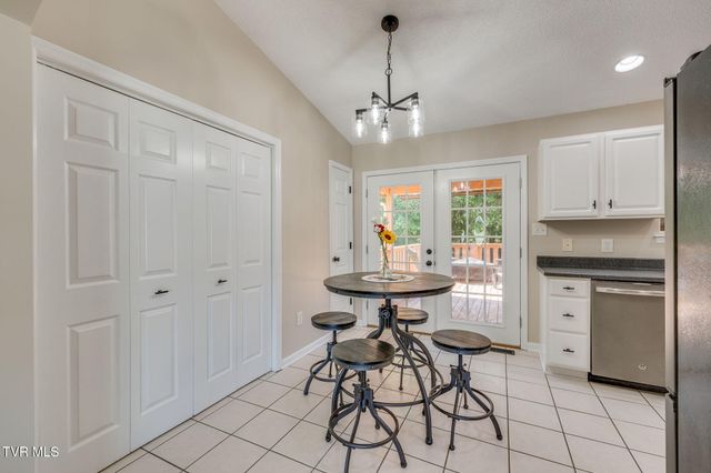 221 Lindas Way, Bristol, TN 37620