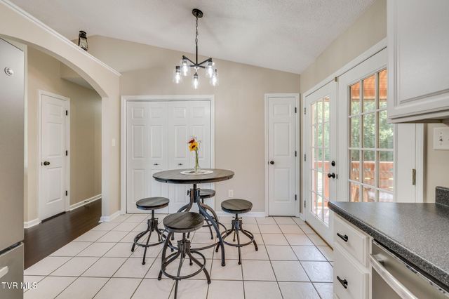 221 Lindas Way, Bristol, TN 37620