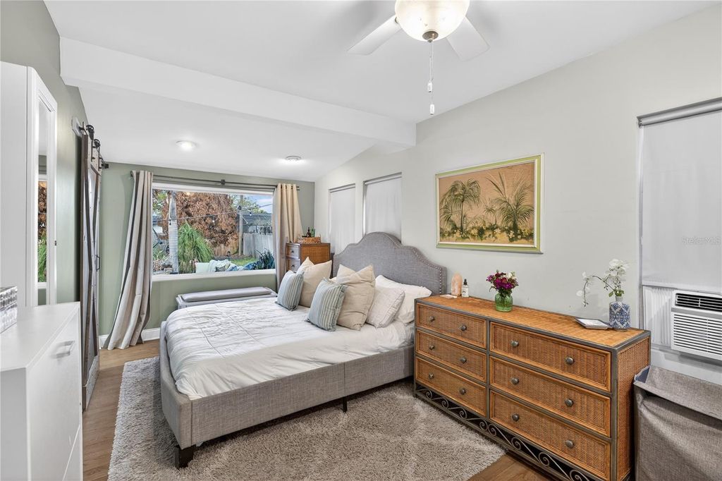 Image 24 of property listing at 1433 W SMITH STREET, Orlando, FL 32804