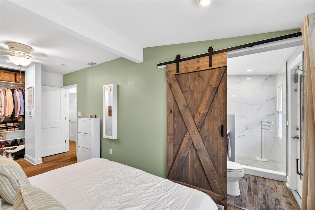 Image 26 of property listing at 1433 W SMITH STREET, Orlando, FL 32804