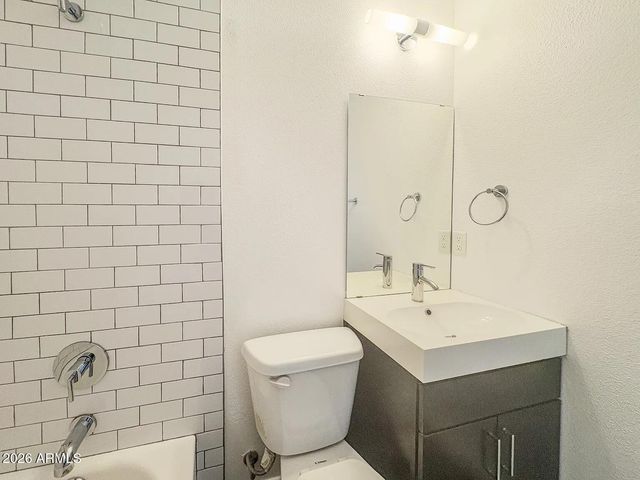 4231 N 27TH Street 10, Phoenix, AZ 85016