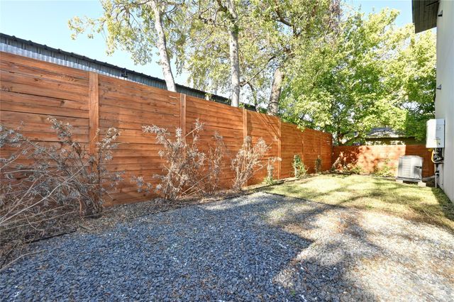 2706 Stacy LN 2, Austin, TX 78704