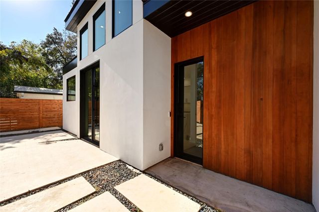 2706 Stacy LN 2, Austin, TX 78704