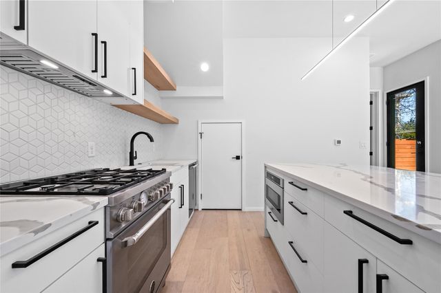 2706 Stacy LN 2, Austin, TX 78704