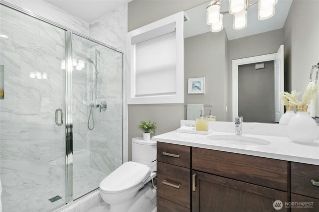 1006 4th Street W, Kirkland, WA 98033