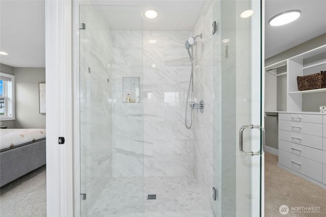 1006 4th Street W, Kirkland, WA 98033