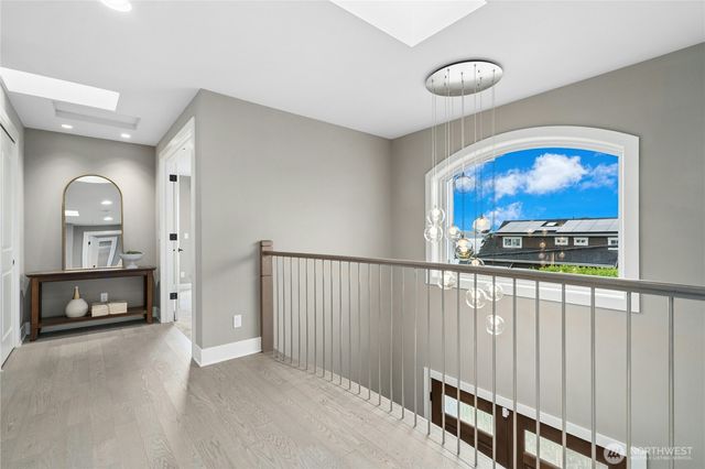 1006 4th Street W, Kirkland, WA 98033