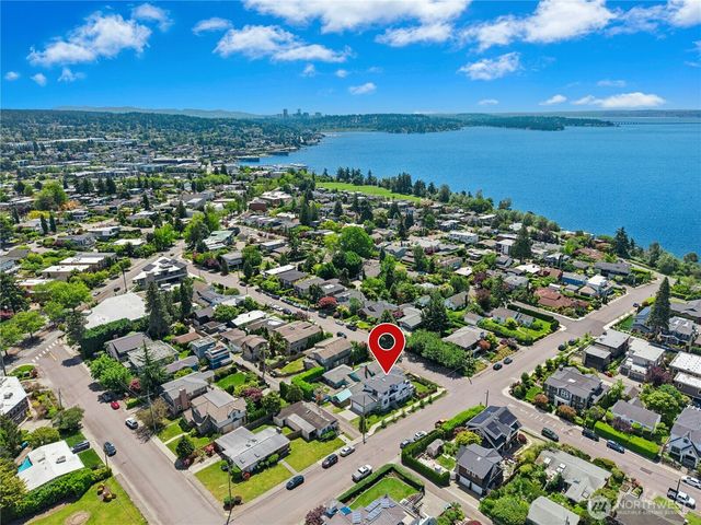 1006 4th Street W, Kirkland, WA 98033