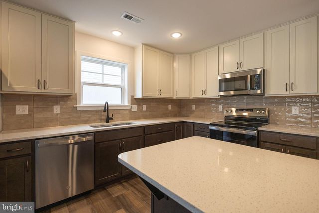 937 OTERO LN, Hedgesville, WV 25427