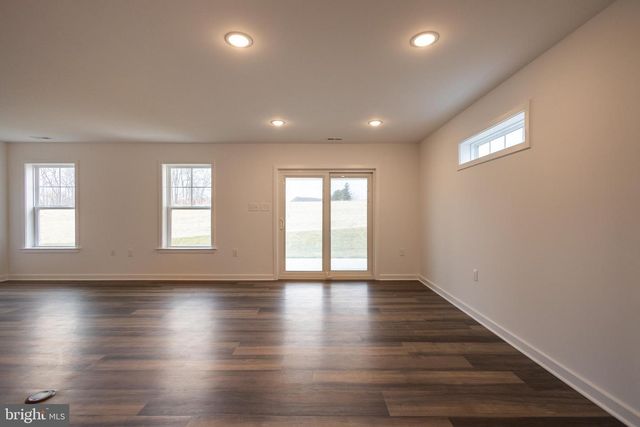 937 OTERO LN, Hedgesville, WV 25427