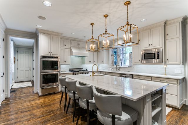 4438 Arcady Avenue, Highland Park, TX 75205