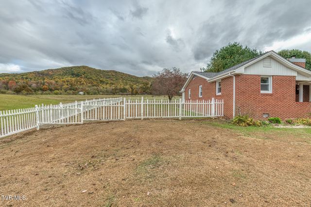 2035 Highway 107, Jonesborough, TN 37659