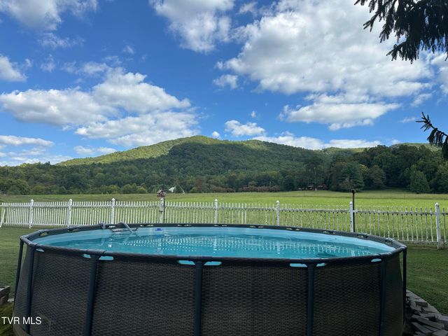 2035 Highway 107, Jonesborough, TN 37659