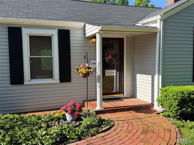 9930 Carlyle Avenue, Overland, MO 63114