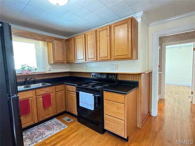 9930 Carlyle Avenue, Overland, MO 63114