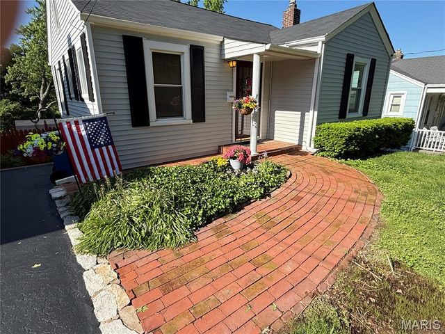 9930 Carlyle Avenue, Overland, MO 63114