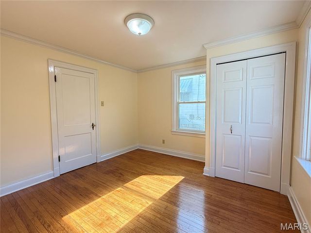 9930 Carlyle Avenue, Overland, MO 63114