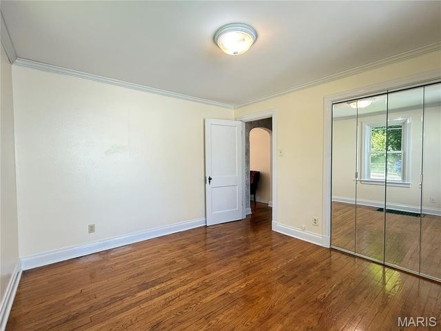 9930 Carlyle Avenue, Overland, MO 63114