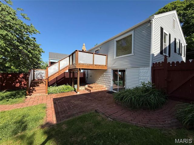 9930 Carlyle Avenue, Overland, MO 63114