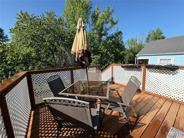 9930 Carlyle Avenue, Overland, MO 63114