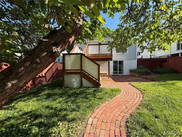 9930 Carlyle Avenue, Overland, MO 63114