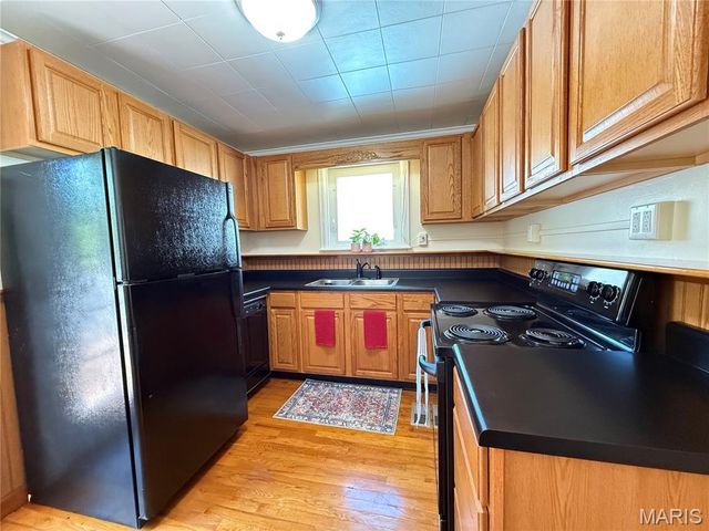 9930 Carlyle Avenue, Overland, MO 63114