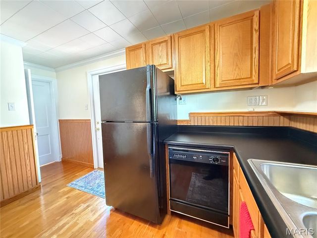 9930 Carlyle Avenue, Overland, MO 63114