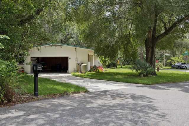 22 POINSETTIA DRIVE, Deland, FL 32724