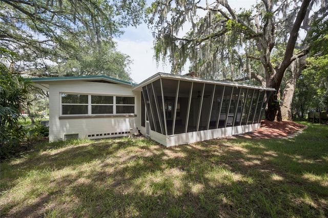 22 POINSETTIA DRIVE, Deland, FL 32724