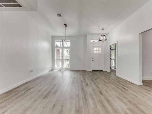 209 Tumbleweed Road, Yukon, OK 73099