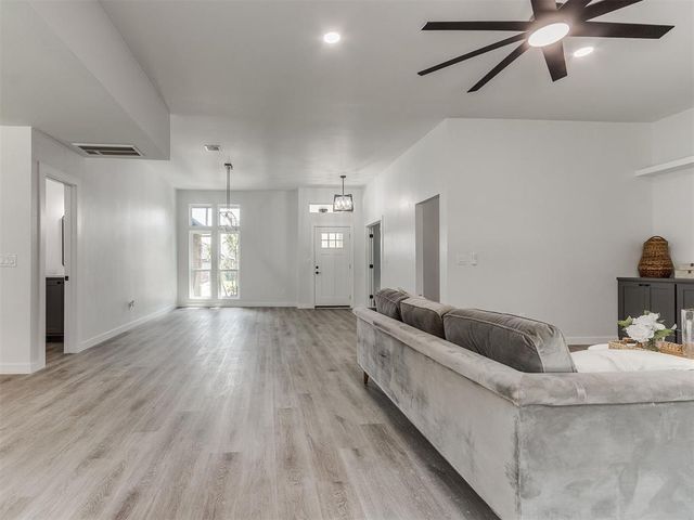 209 Tumbleweed Road, Yukon, OK 73099